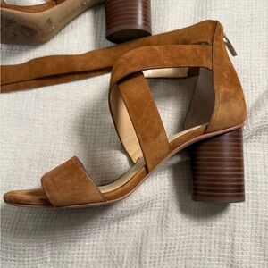 Vince Camuto Women's Jeneve Strappy Sandal,Maple Brown True Suede,US 8 1/2M